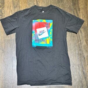 Nike Men's Black Graphic T-Shirt
